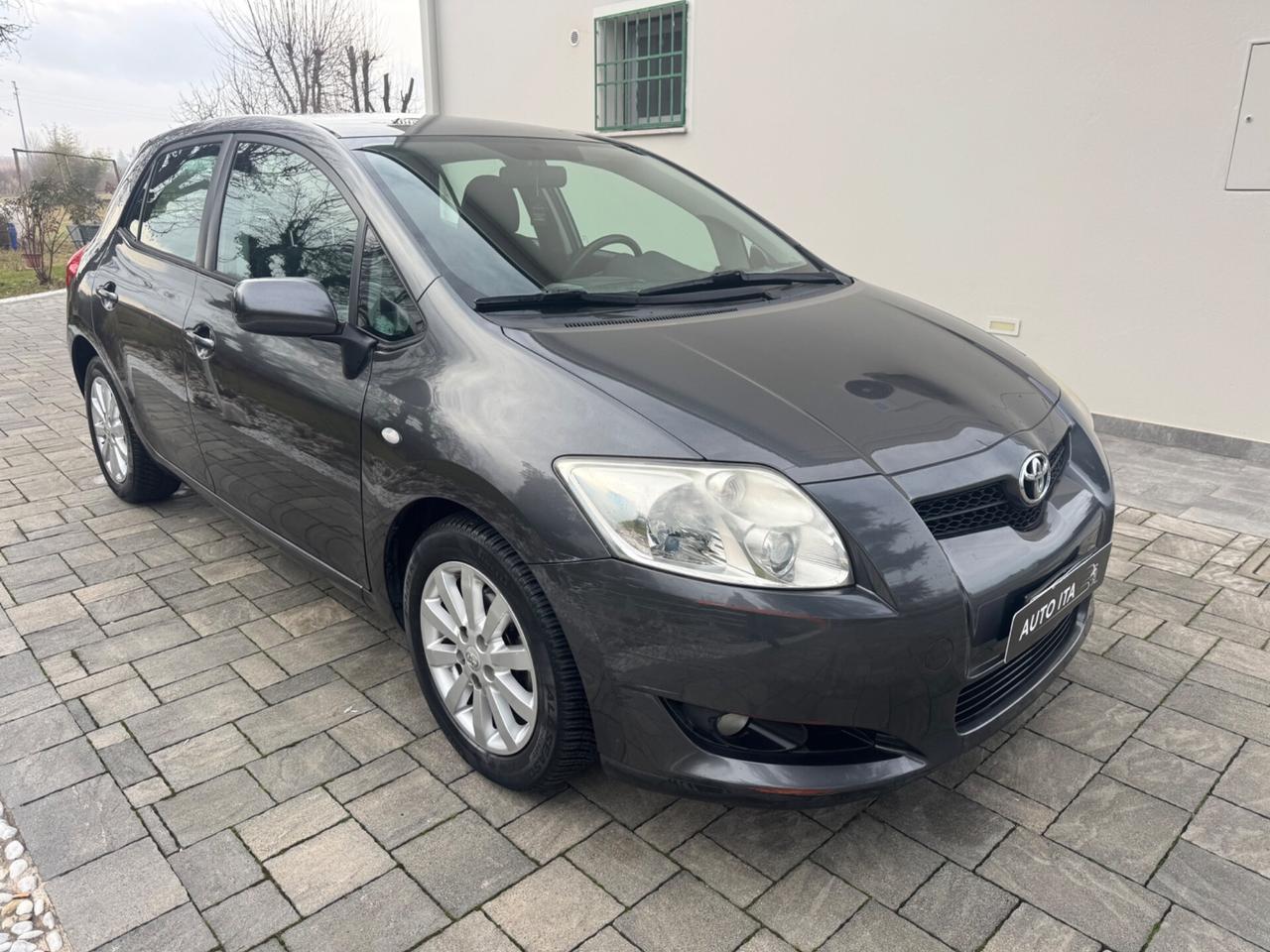 Toyota Auris 1.6 5 porte Sol OK NEOPATENTATI
