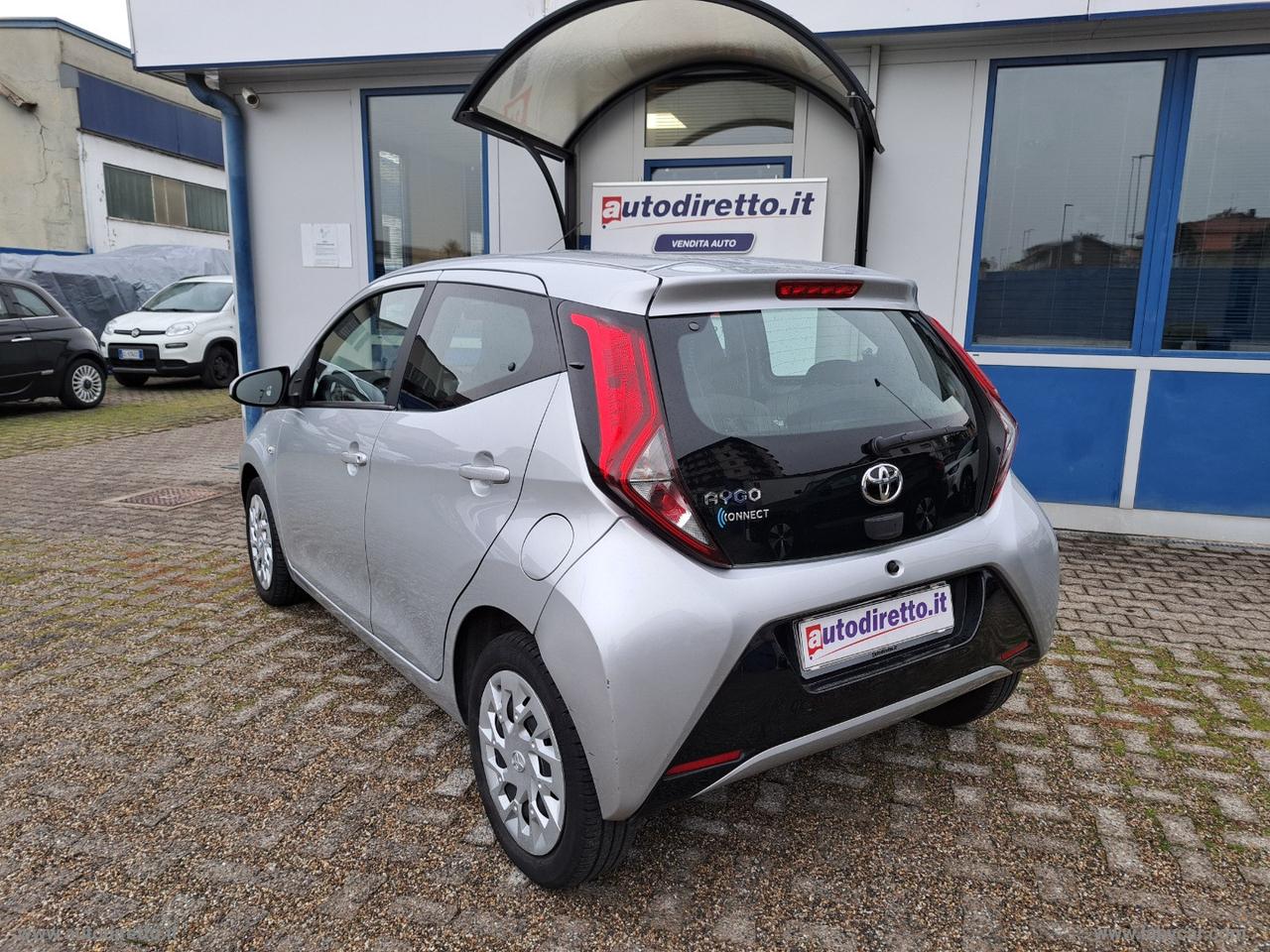 TOYOTA Aygo Connect 1.0 VVT-i 72CV 5p.x-bus.MMT