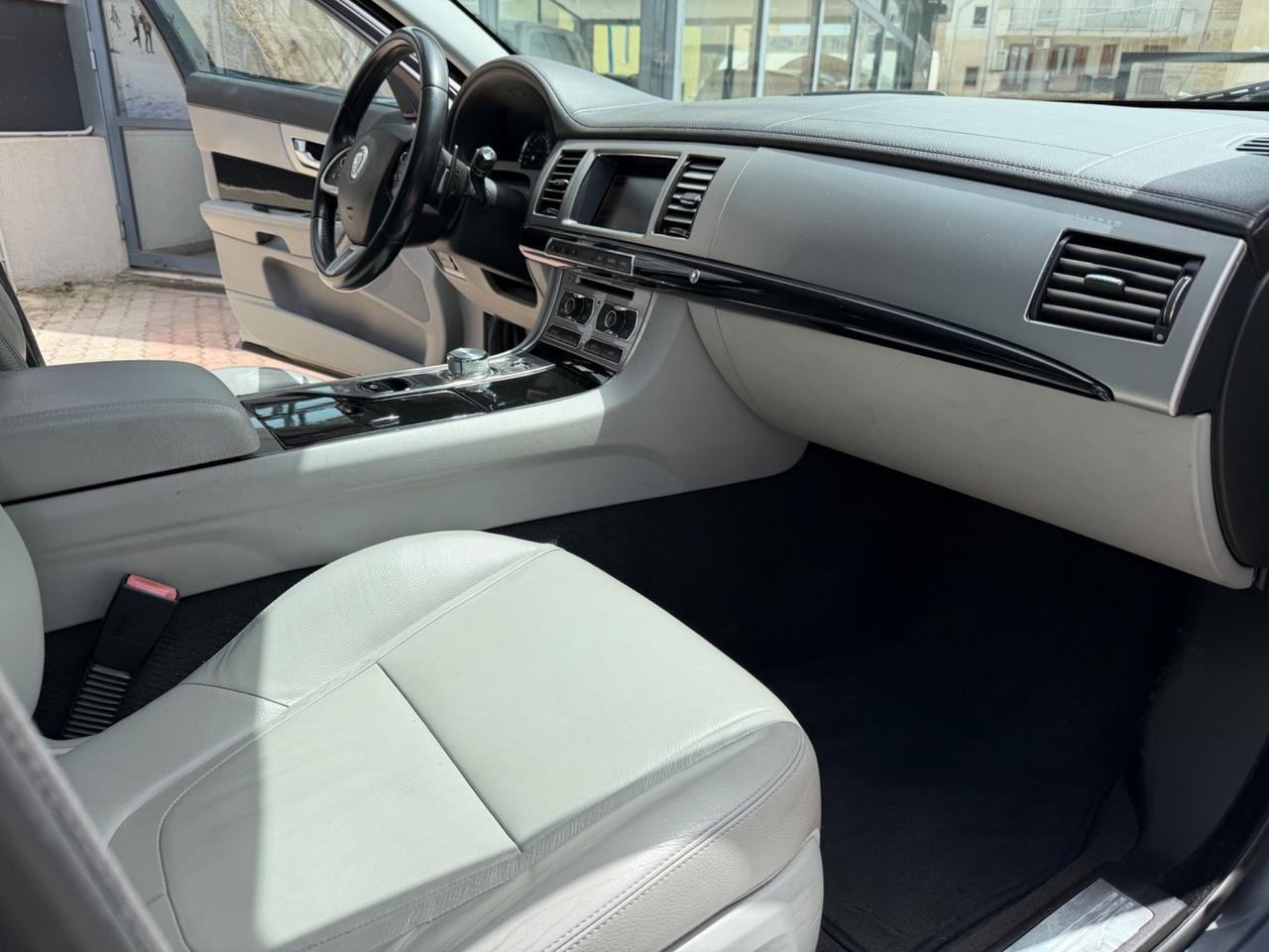 Jaguar XF 2.2 D 190 CV Prestige 2012
