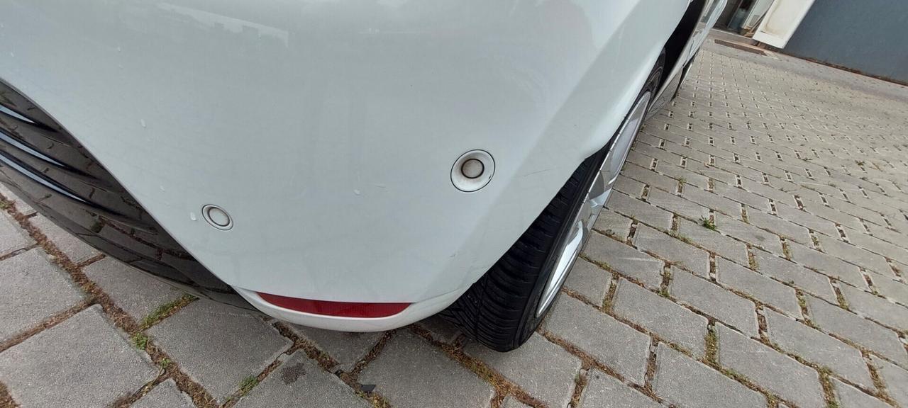 CLIO 1,5 DIESEL 90 CV DUEL NAVIGATORE LED CRUISE SENSORI X NEOPATENTATI IMPECCABILE