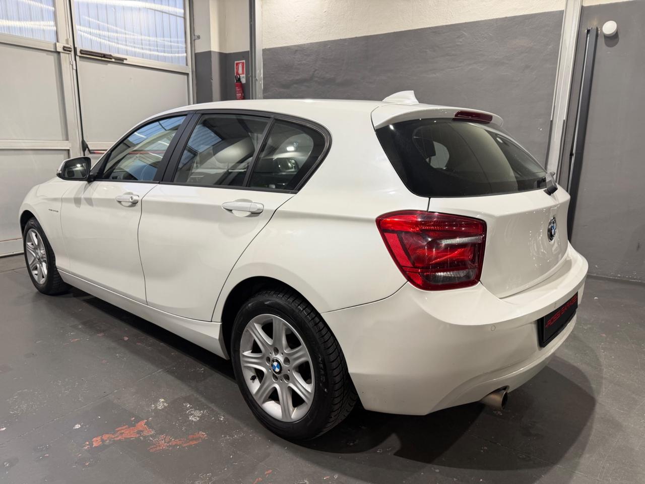 Bmw 116 116d 5p. Urban