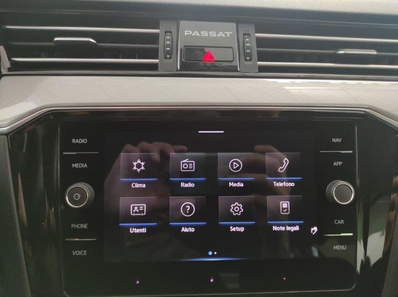 VOLKSWAGEN Passat 8ª serie - Passat Variant 2.0 TDI SCR 122 CV EVO DSG Business