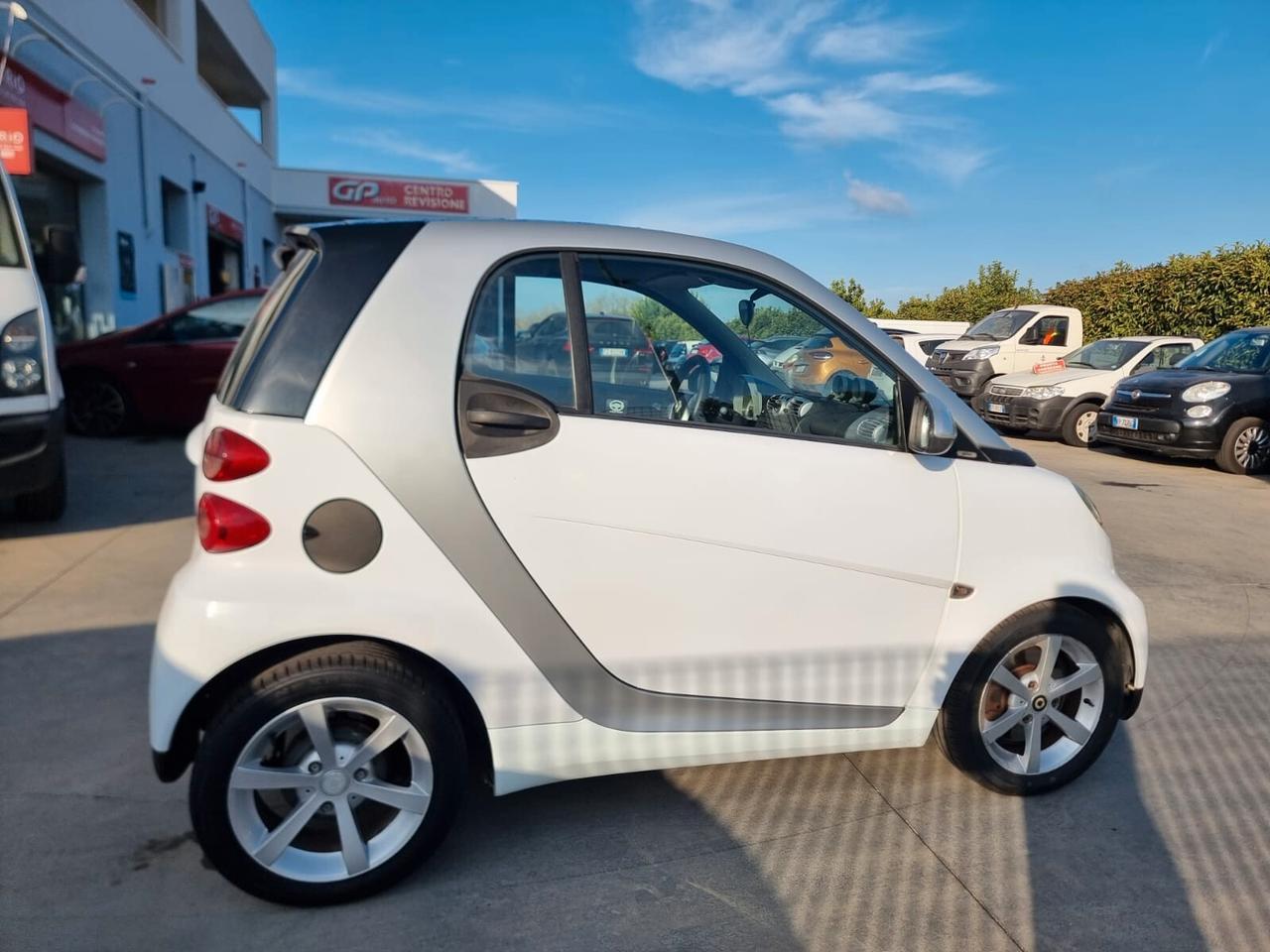 Smart ForTwo 1000 52 kW coupé pure