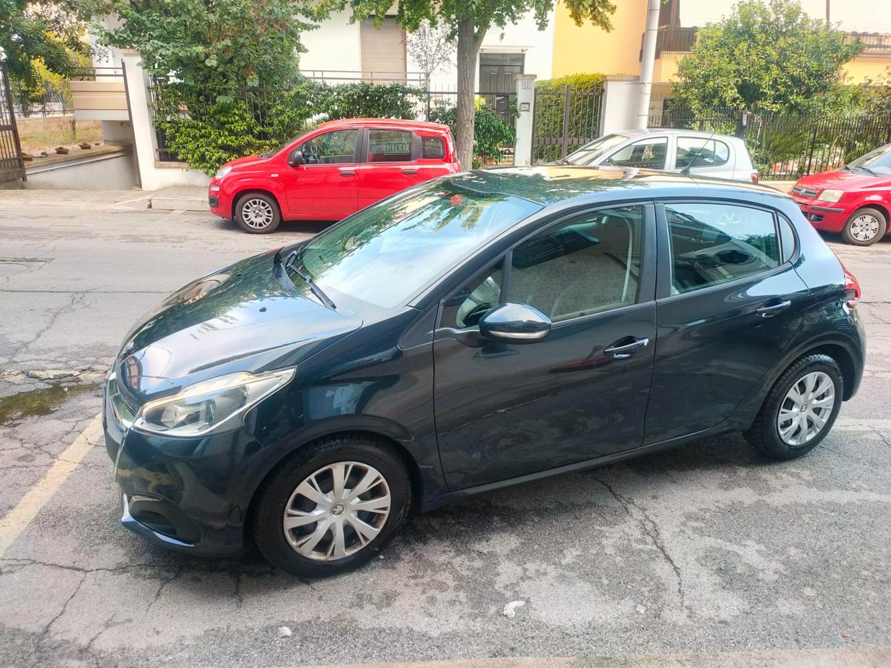 Peugeot 208 BlueHDi 75 5 porte Allure