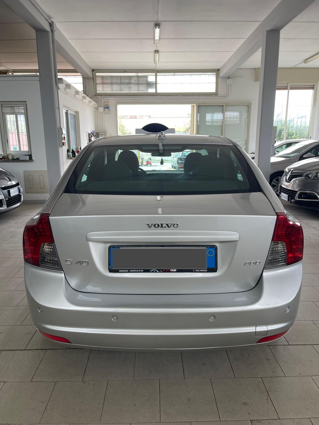 Volvo S40 2.0 D cat Summum