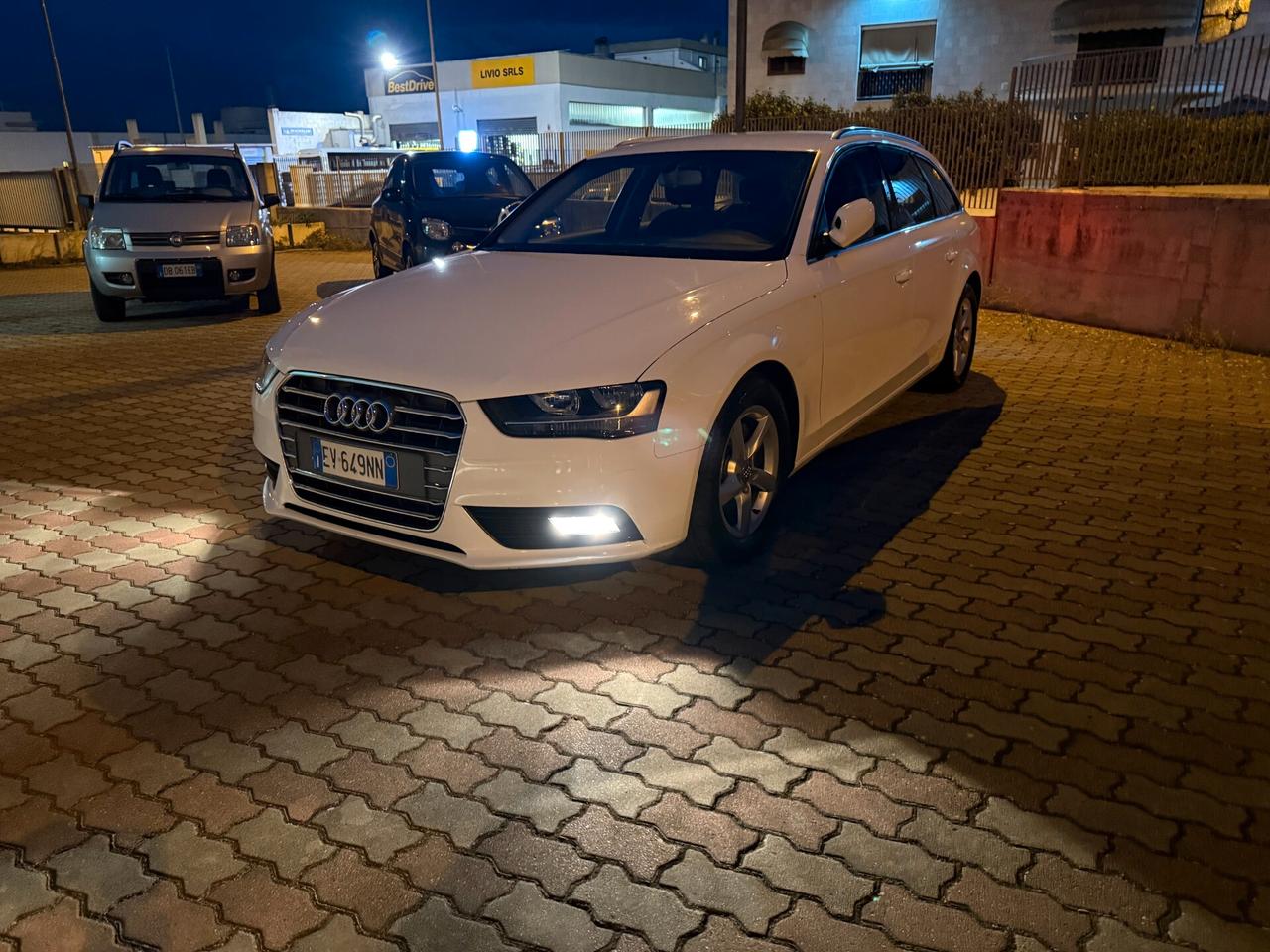 Audi A4 Avant 2.0 TDI ultra 136CV Business
