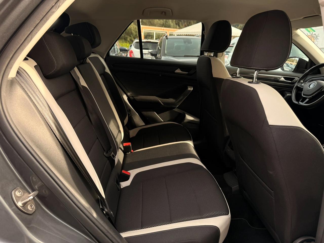 Volkswagen T-Roc 1.6 TDI 116CV Advanced - 2018