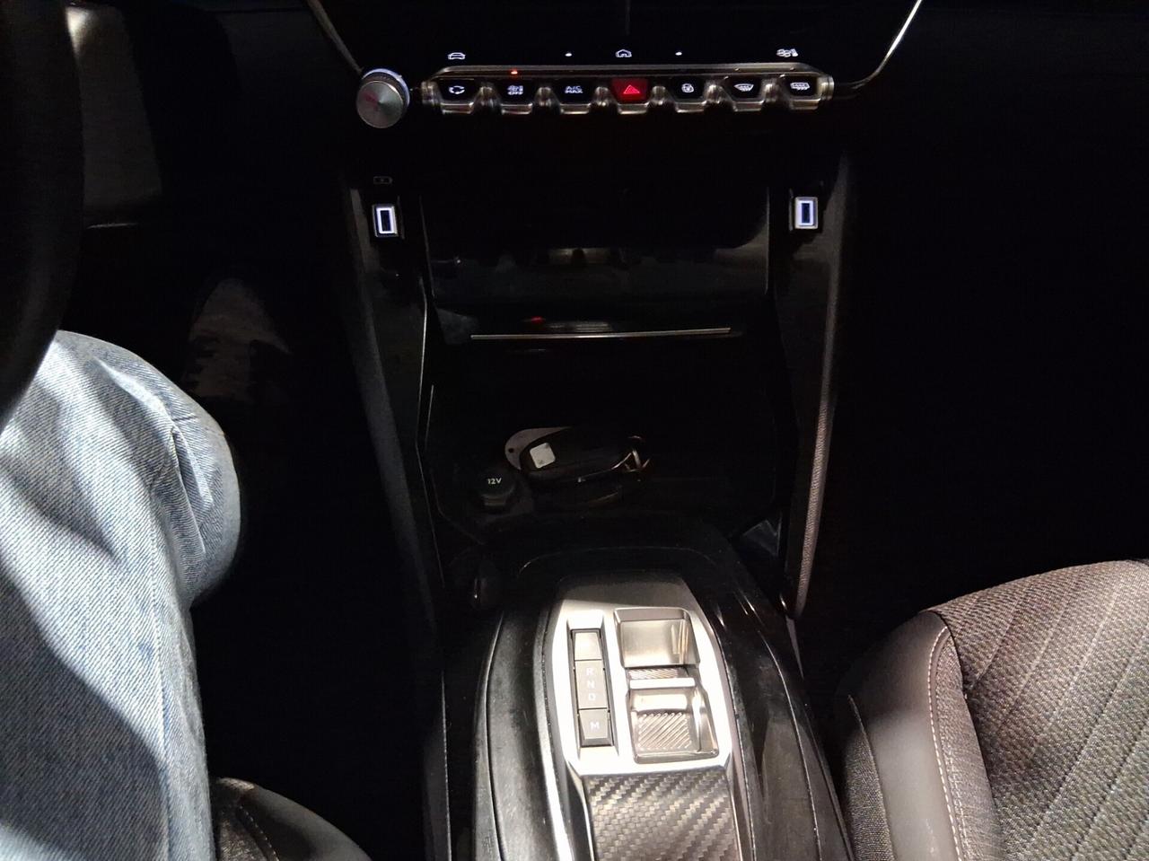 Peugeot 208 Hybrid 100cv e-DCS6 Allure