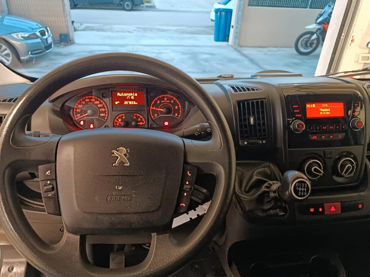 Peugeot Boxer 328 2.2 BlueHDi 120 S&S PC-TN Furgone