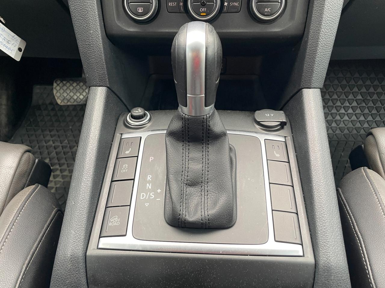 Volkswagen Amarok 3.0 V6 TDI 4MOTION BMT permanente aut. DC Highline DOPPA CABINA