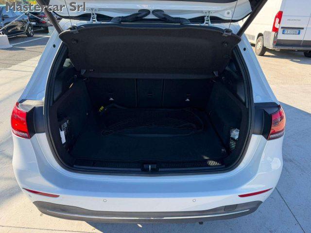 MERCEDES-BENZ B 180 D 116cv Auto Business Extra - GG226WT