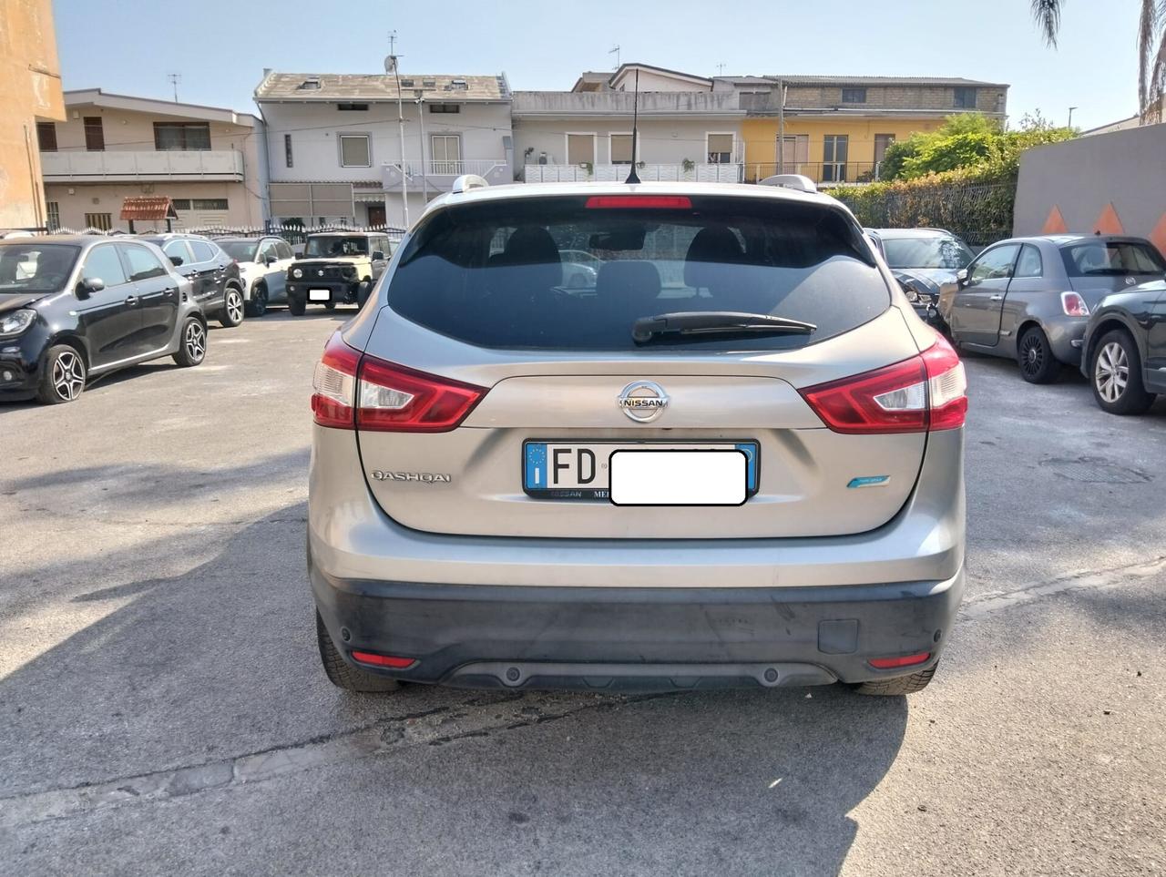Nissan Qashqai 1.5 dCi N-Connecta 2016 SINISTRATA