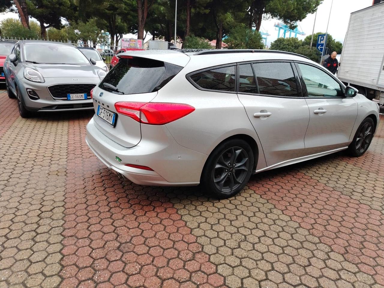 Ford Focus 1.0 EcoBoost Hybrid 125 CV SW ST Line