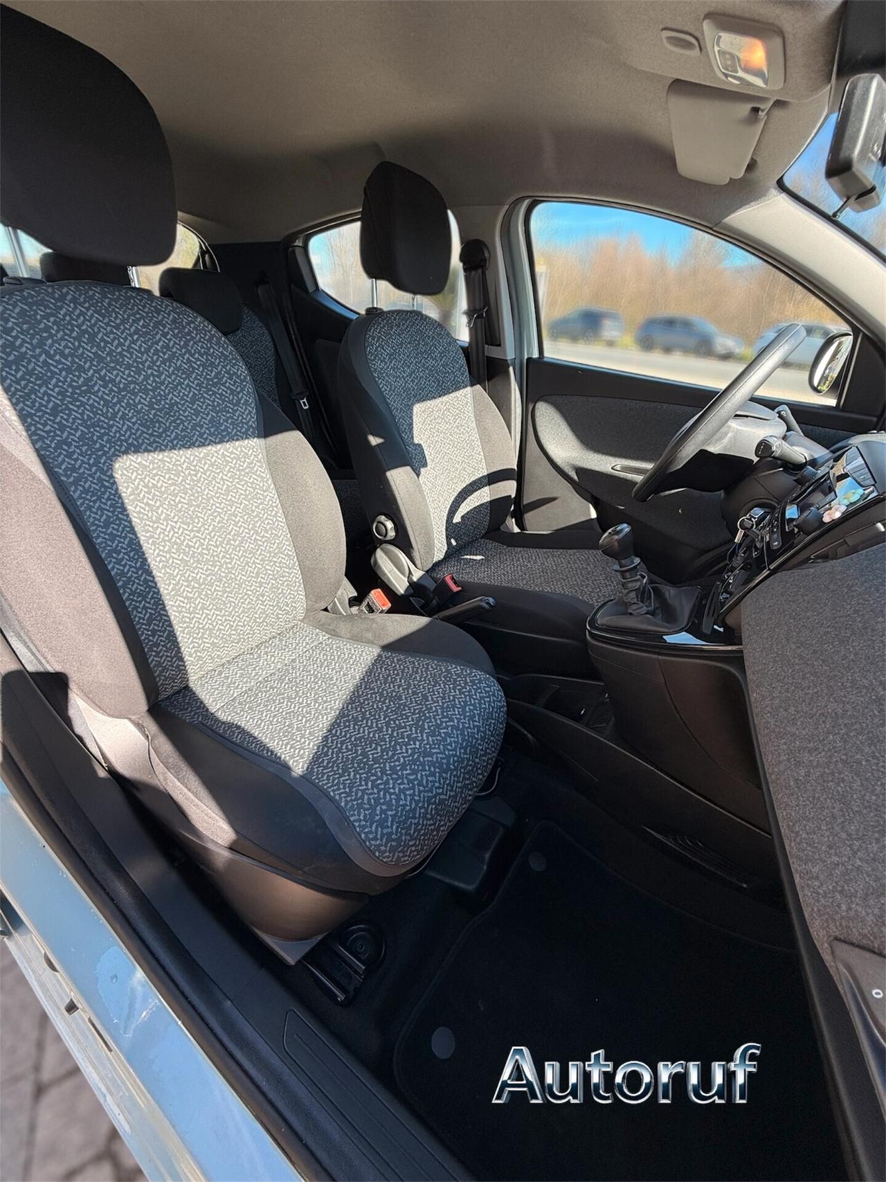 Lancia Ypsilon 1.0 FireFly 5 porte S&S Hybrid 2023