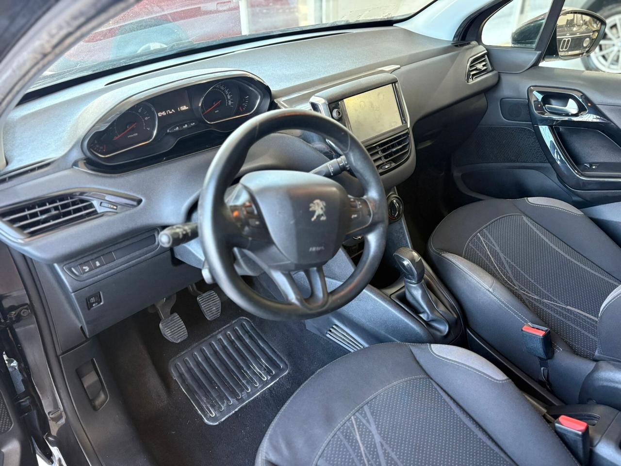 Peugeot 208 12 MESI DI GARANZIA COMPLETA!!!!