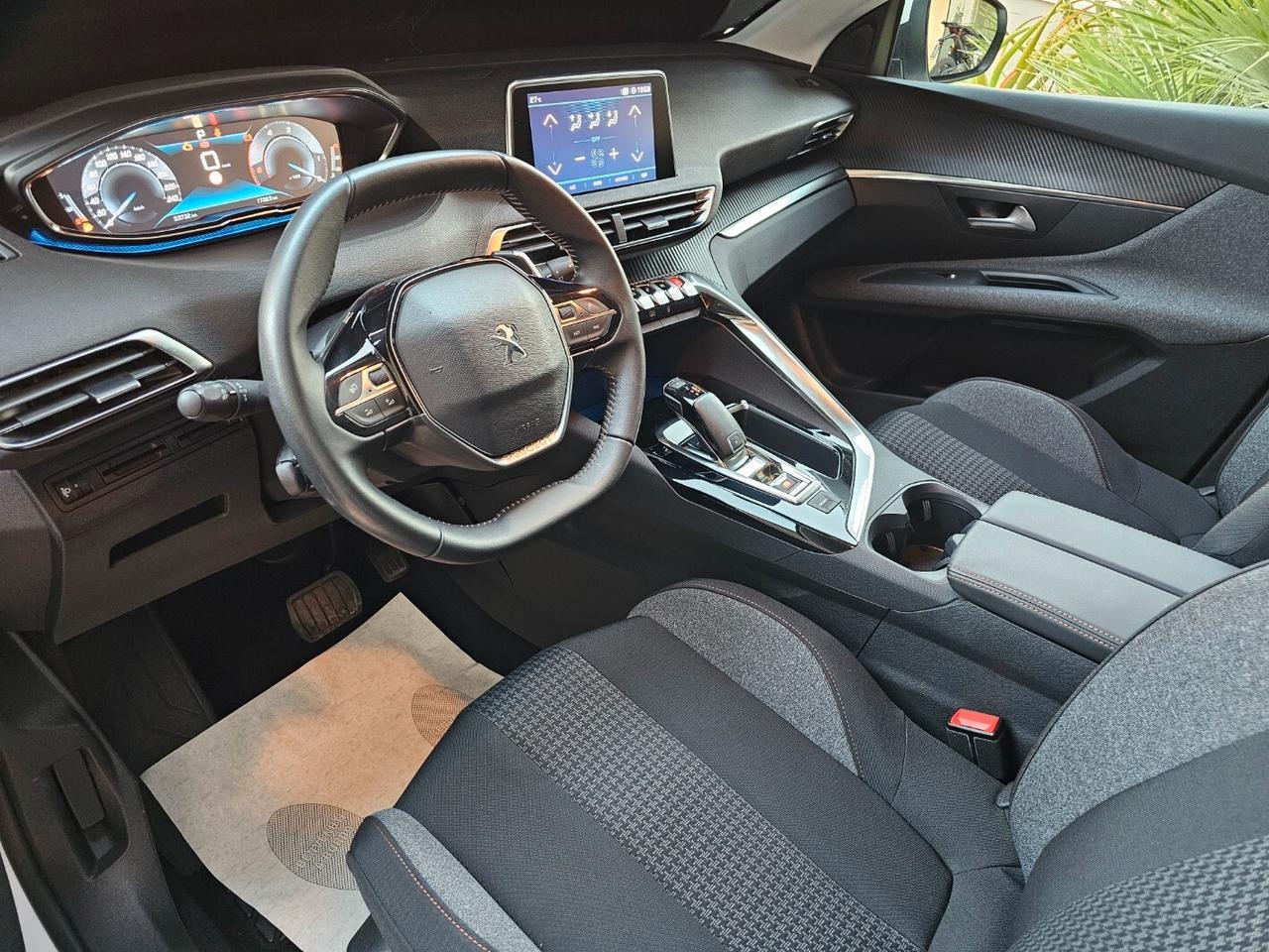 Peugeot 3008 BlueHDi 130 S&S EAT8 Business
