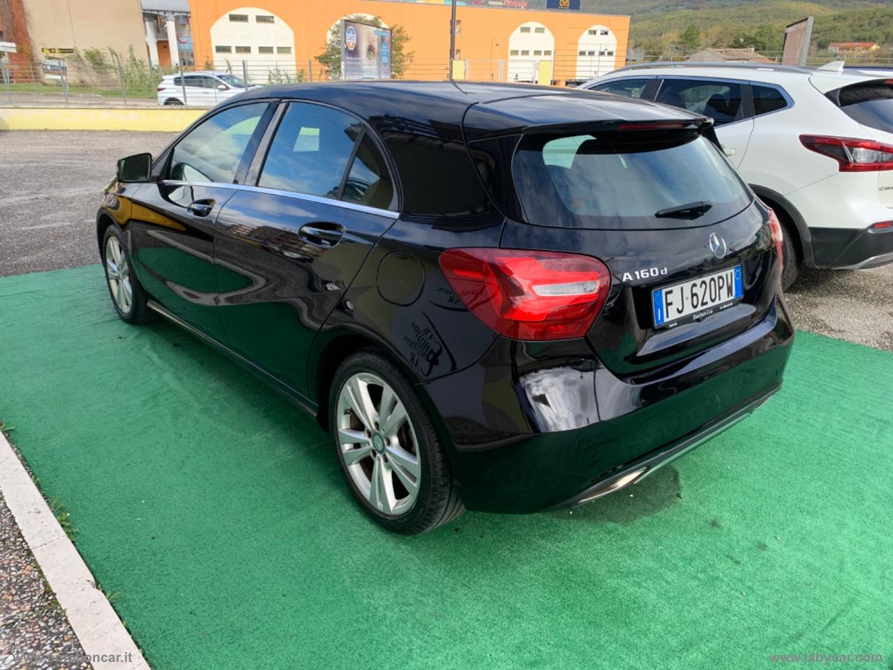 MERCEDES-BENZ A 160 d Premium - 2017