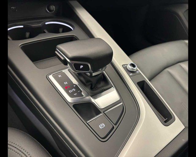 AUDI A4 Avant 40 TDI quattro S tronic Business Advanced