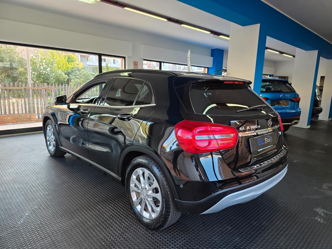 Mercedes-benz GLA180d Sport TETTO 89000km
