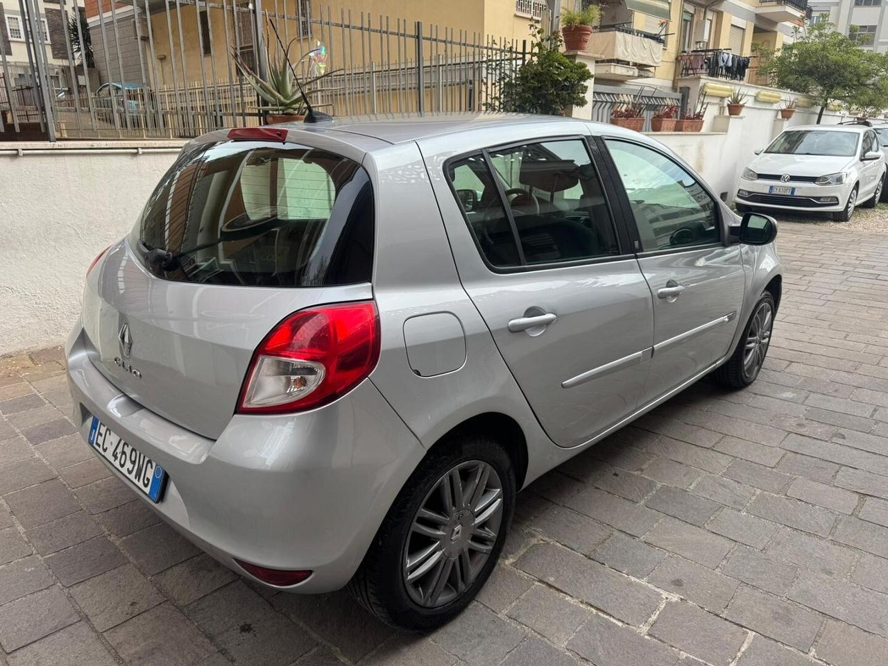 RENAULT Clio 1.2 16V TCE 100CV 5 porte Luxe GPL