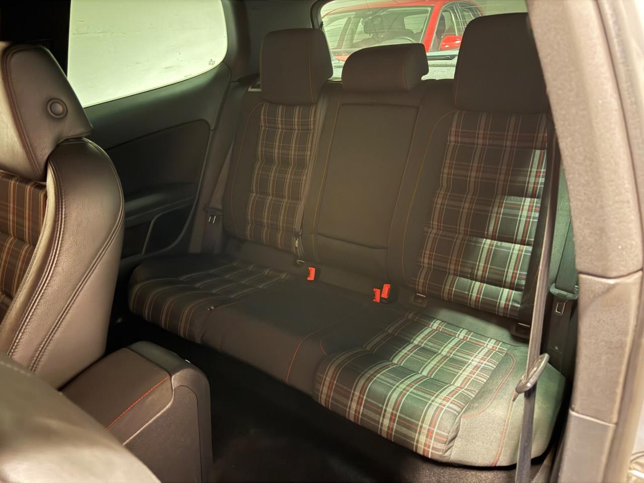 Volkswagen Golf GTI 2.0 TSI 3p.