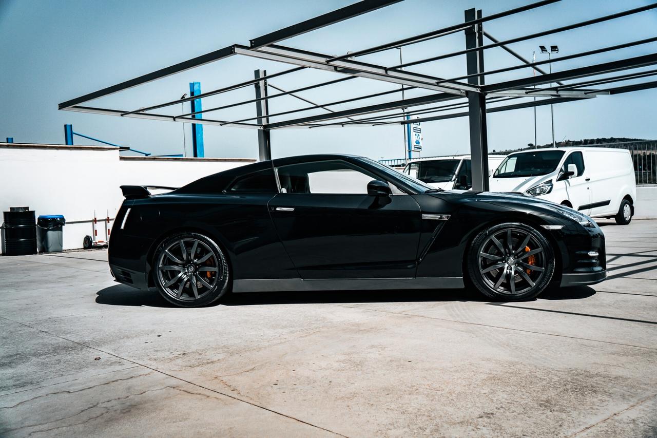 Nissan GT-R 3.8 V6 Black Edition