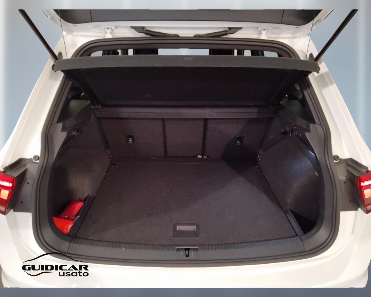VOLKSWAGEN Tiguan II 2021 - Tiguan 2.0 tdi R-Line 150cv dsg