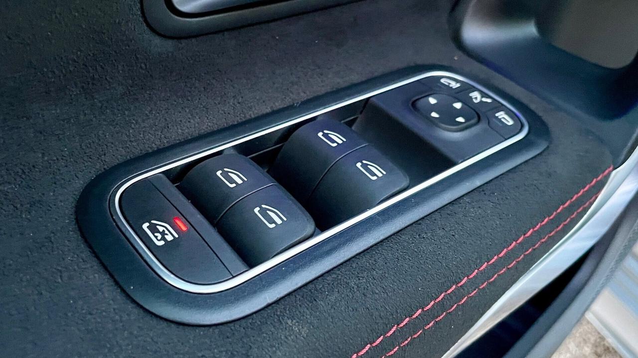 MERCEDES-BENZ CLASSE A250 2.0 PREMIUM 4-MATIC 224CV - ALCANTARA, SEDILI RISCALDABILI, PACCHETTO LUCI
