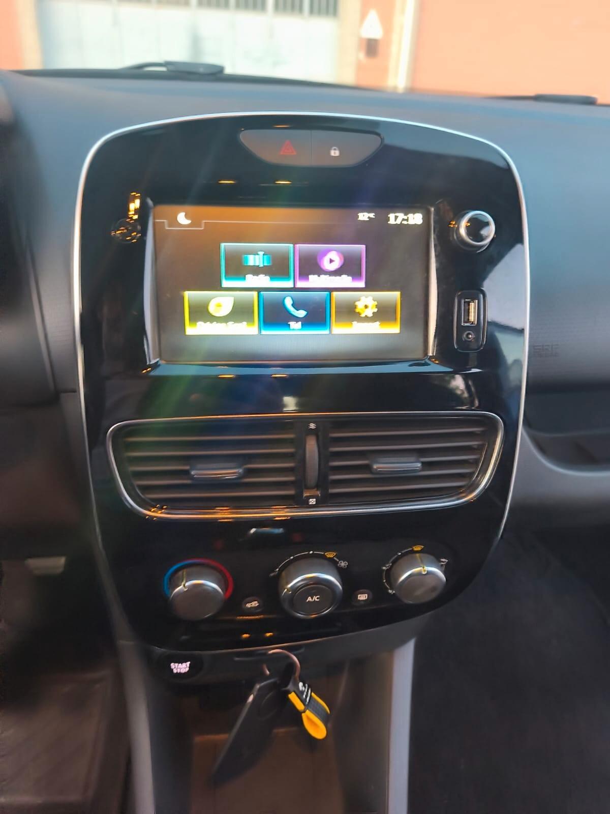 Renault Clio 2018---1.0 Benzina Neopatentati