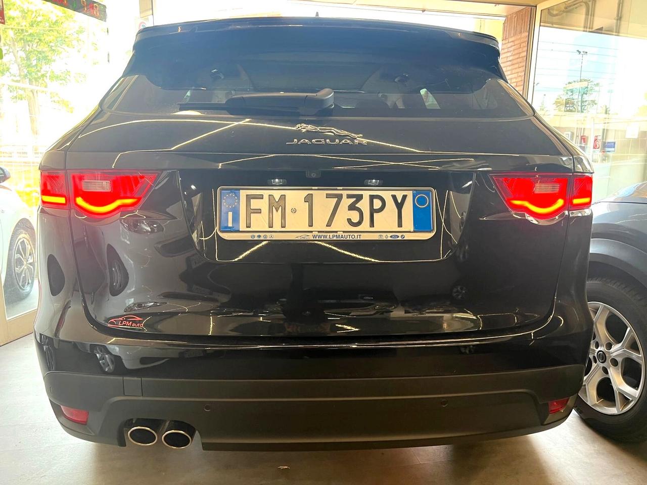 Jaguar F-Pace 2.0 D R-SPORT*NO VINCOLI FINANZ* AUTOM AWD KM CERTIFICATI AZIENDALE UNIPRO