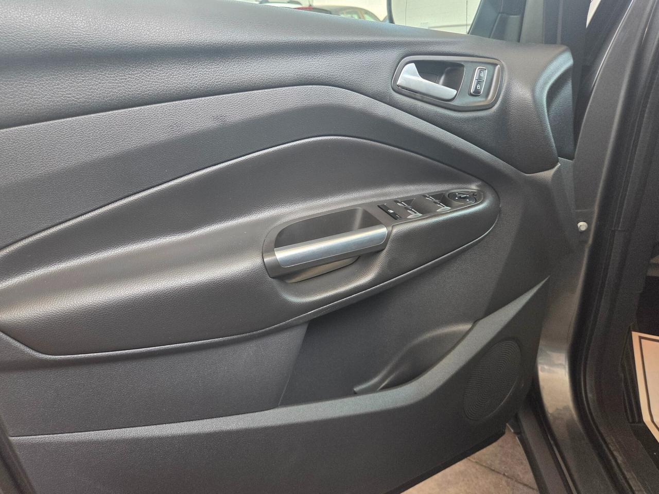 Ford Kuga 2.0 TDCI 115 CV 2WD Business