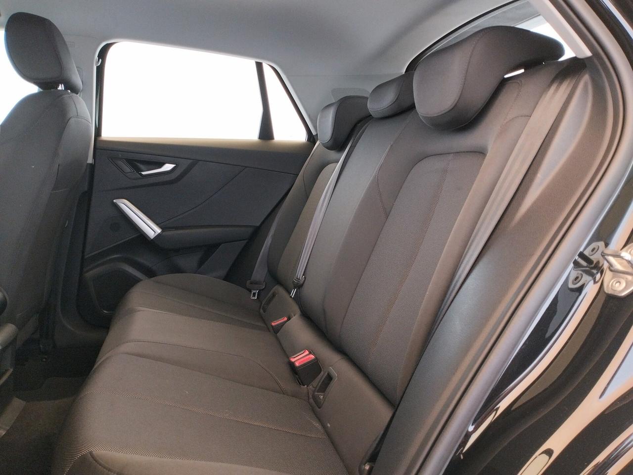 Audi Q2 35 TDI quattro S tronic Business
