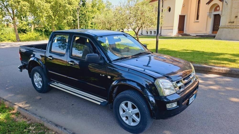 Isuzu D-Max PICK UP doppia cabina AUTOCARRO 5 posti