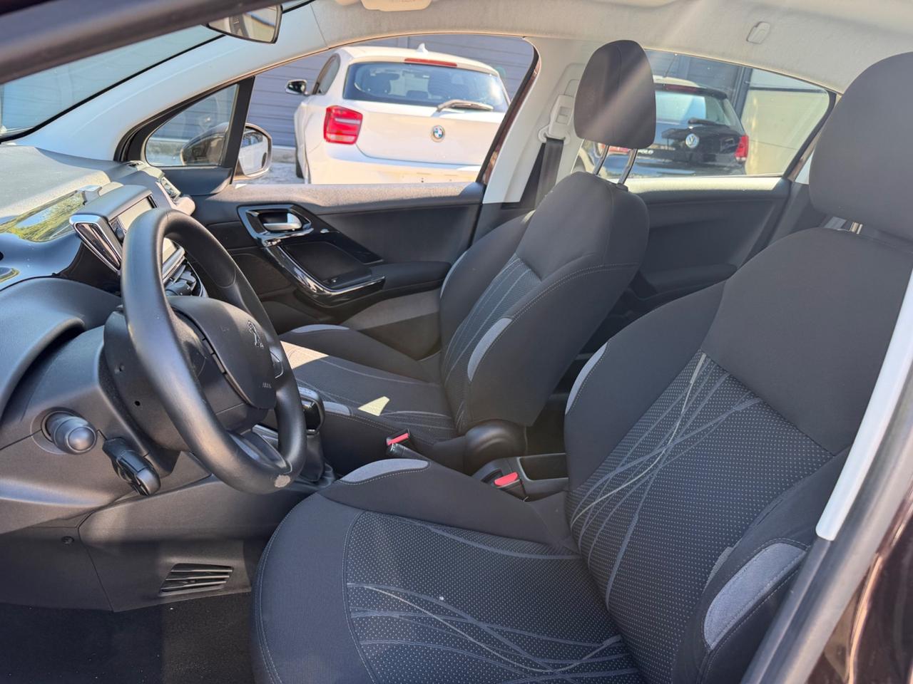Peugeot 208 1.2 Neopatentati