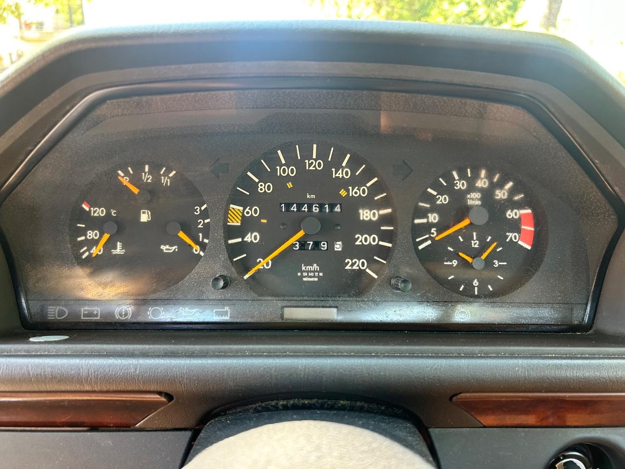 Mercedes-benz 300 200 CE cat Coupé