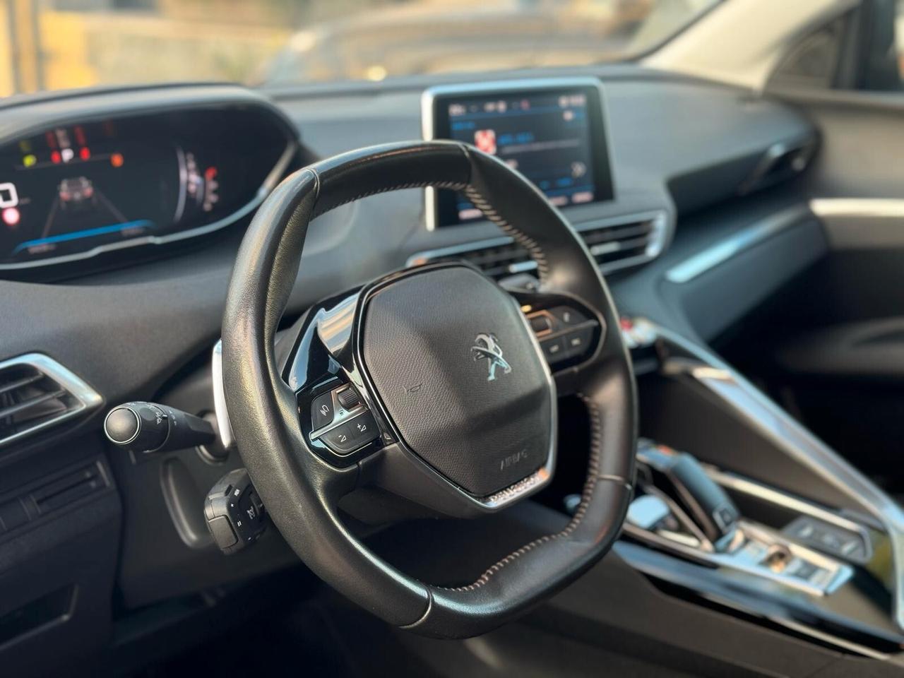 Peugeot 3008 130cv ALLURE CAMBIO AUTOMATICO
