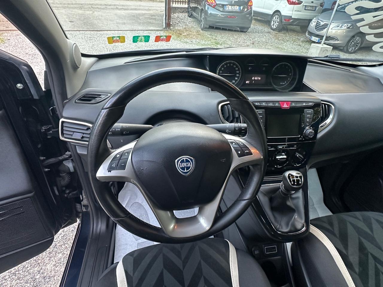 Lancia Ypsilon 1.2 69 CV 5 porte Silver