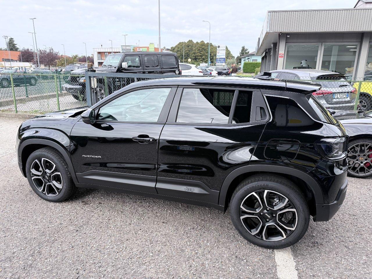 Jeep Avenger 1.2 turbo e-hybrid mhev Summit fwd 110cv edct6
