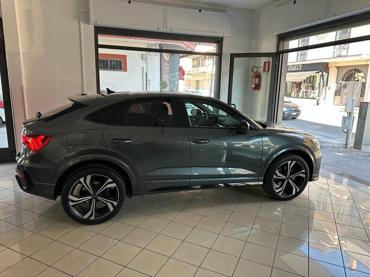 Audi Q3 Sportback Blackline edition 35 TDI S-tronic