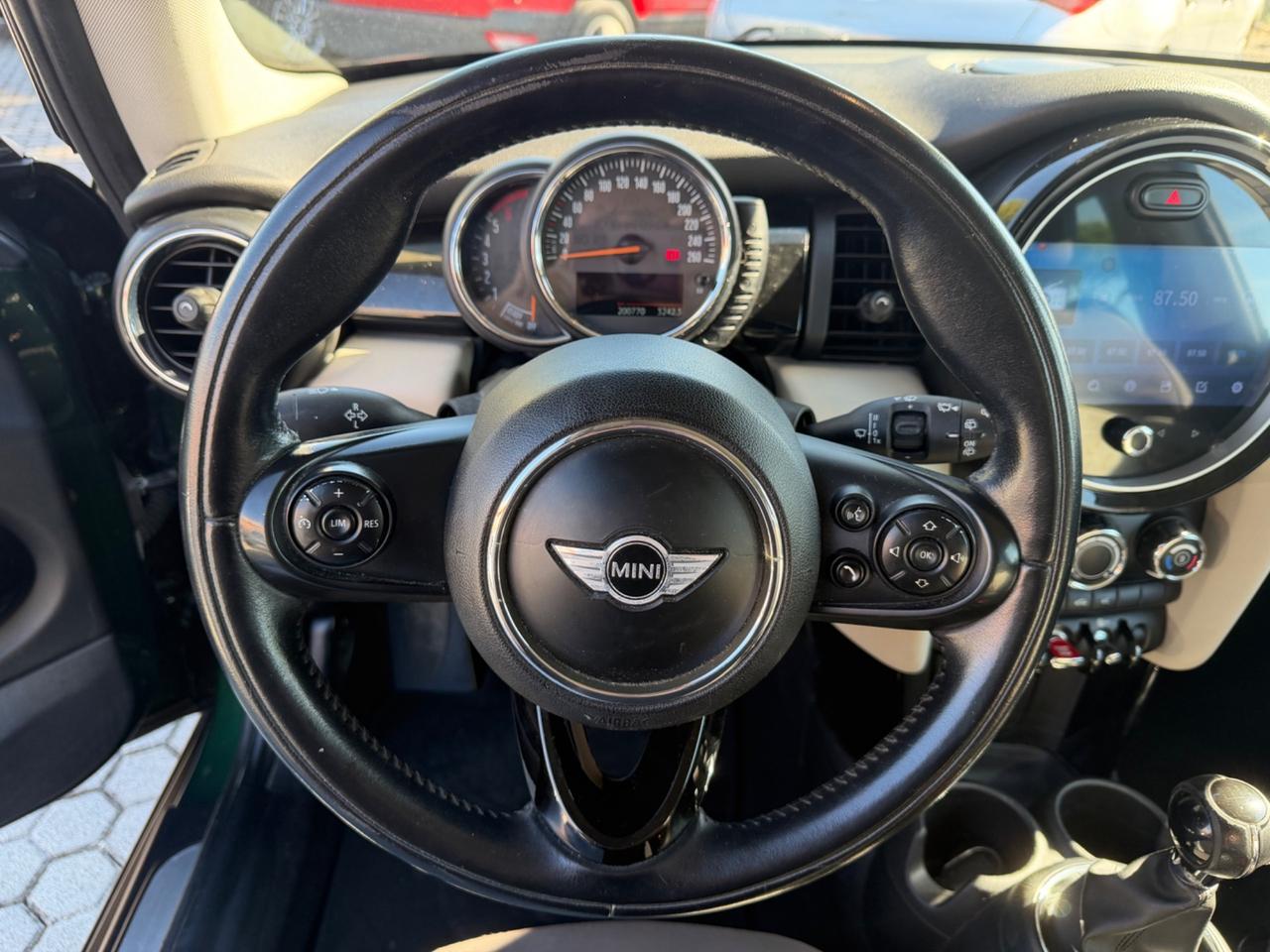 Mini Cooper D IV 2014 1.5 3p