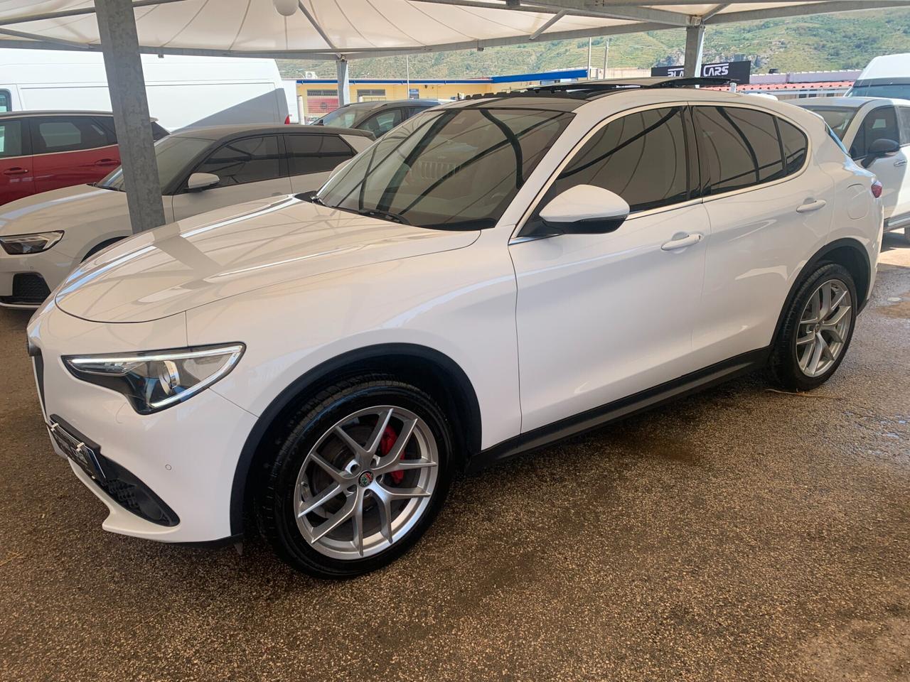 Alfa Romeo Stelvio 210 CV Q4 full tetto uniprò