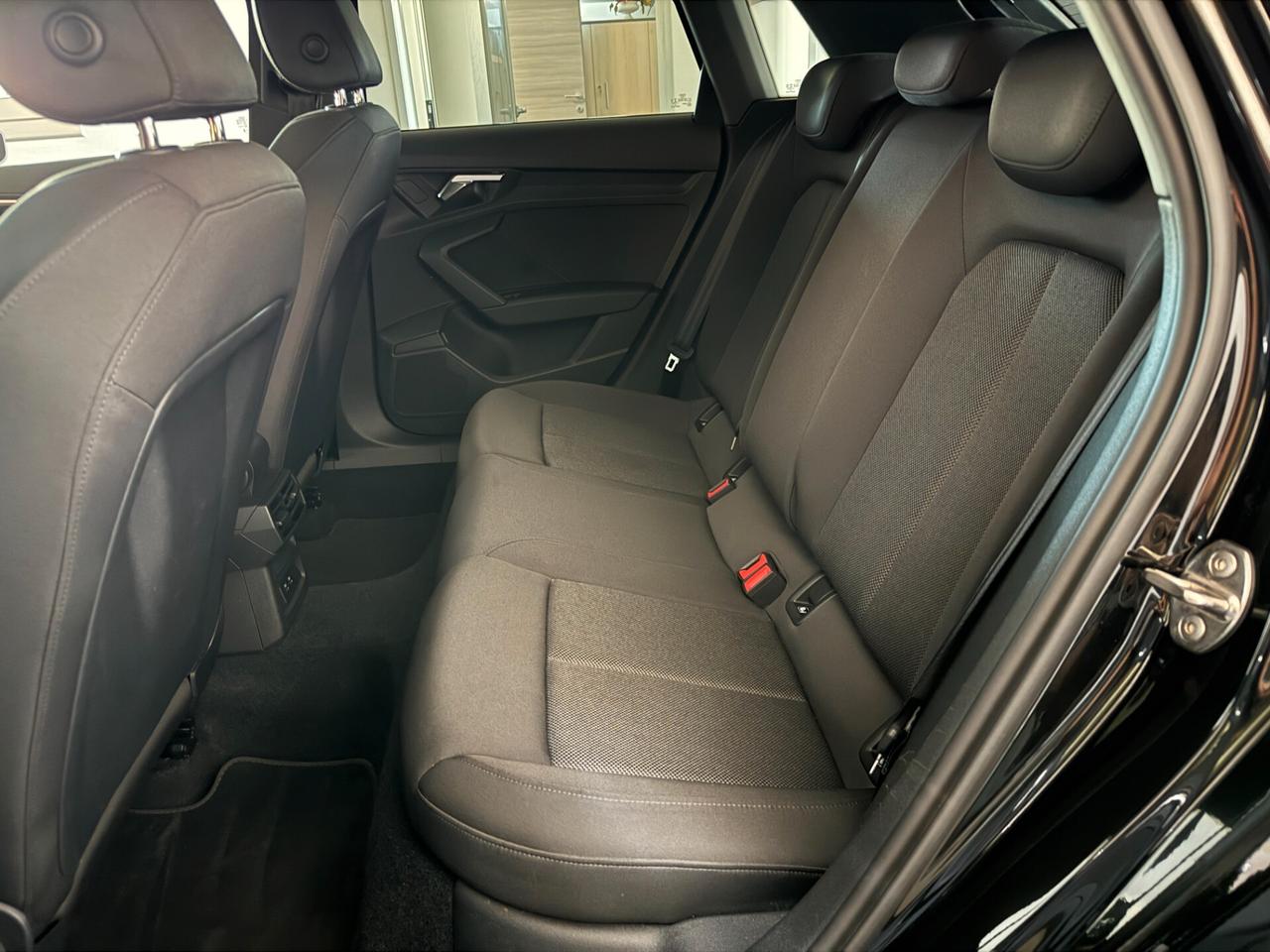 AUDI A3 SPB 35 TDI S-TRONIC BUSINESS ADVANCED 2023