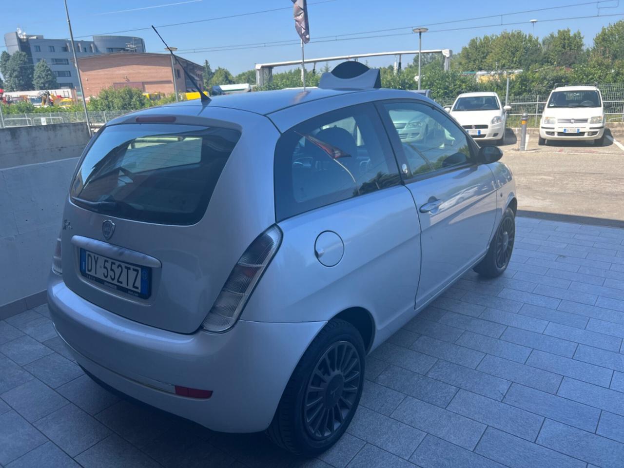 Lancia Ypsilon 1.4 Argento Ecochic GPL NEOPATENTATO