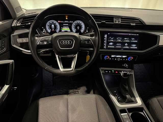 Audi Q3 45 TFSI e S tronic S line edition