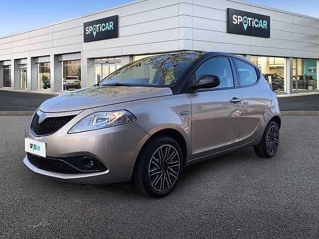 Lancia Ypsilon 1.0 FireFly 5 porte S&S Hybrid GOLD