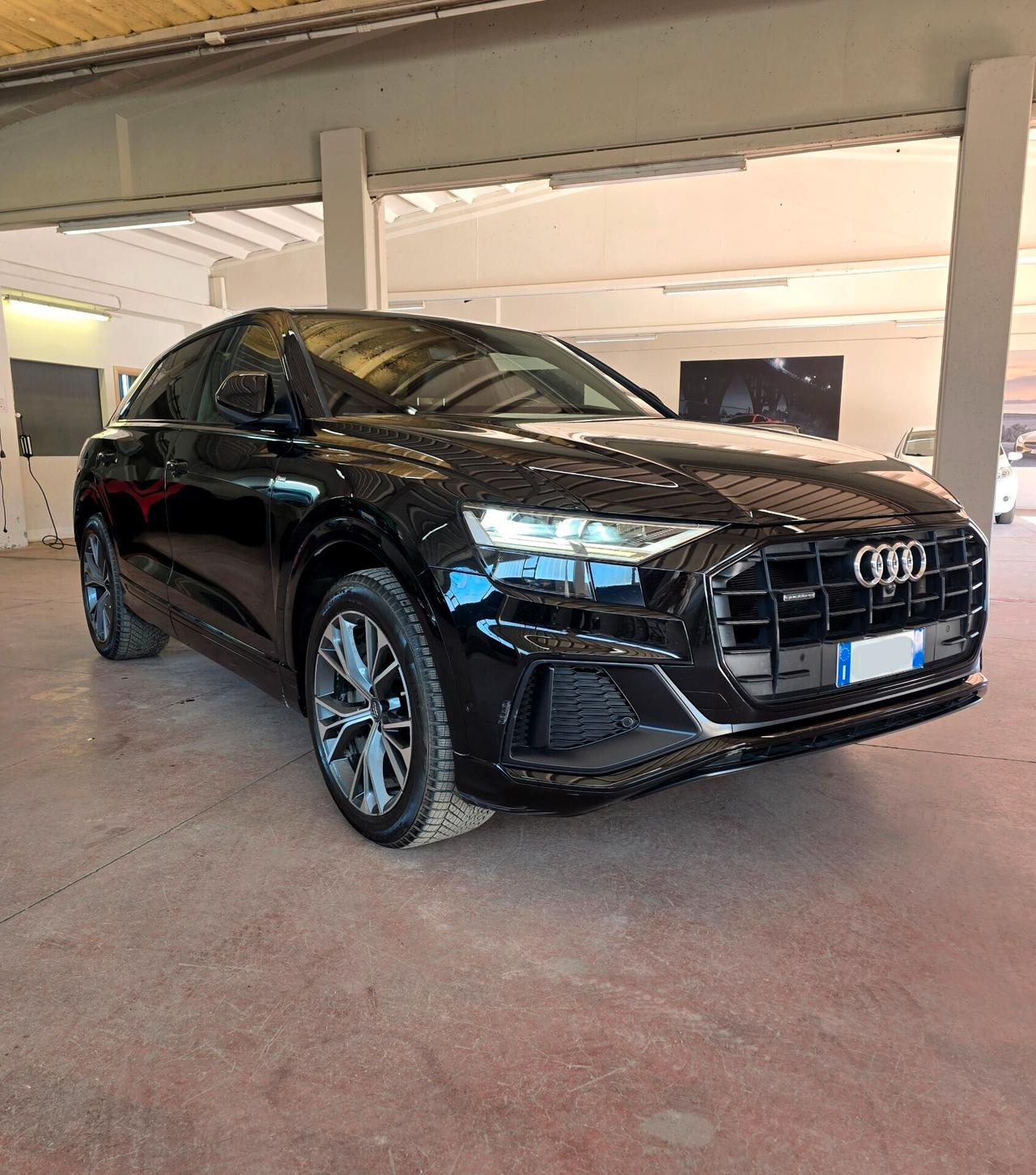 Audi Q8 50 TDI 286 CV quattro tiptronic Sport BlackNight