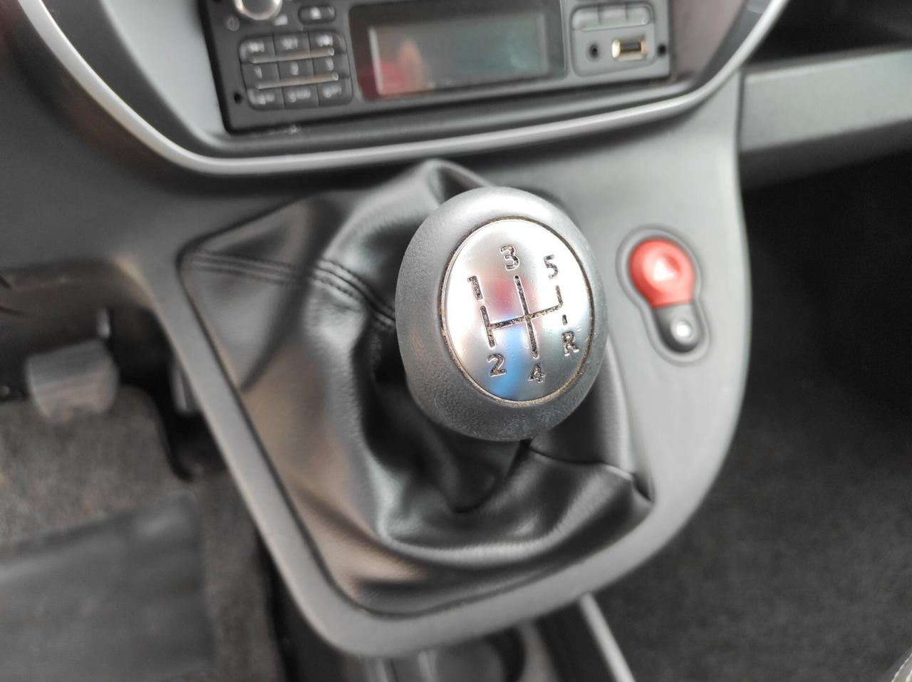 Renault Kangoo 1.5 dCi - 90cv 5 posti AUTOCARRO