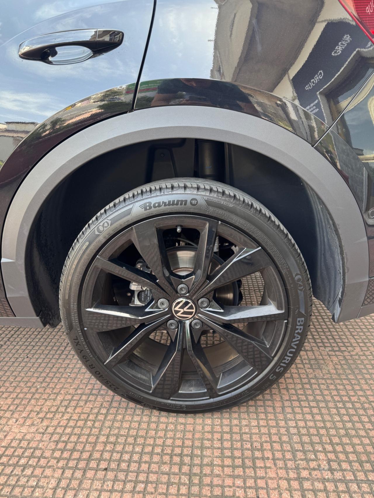 Volkswagen T-Roc 2.0 TDI SCR 150 CV DSG 4MOTION R-Line