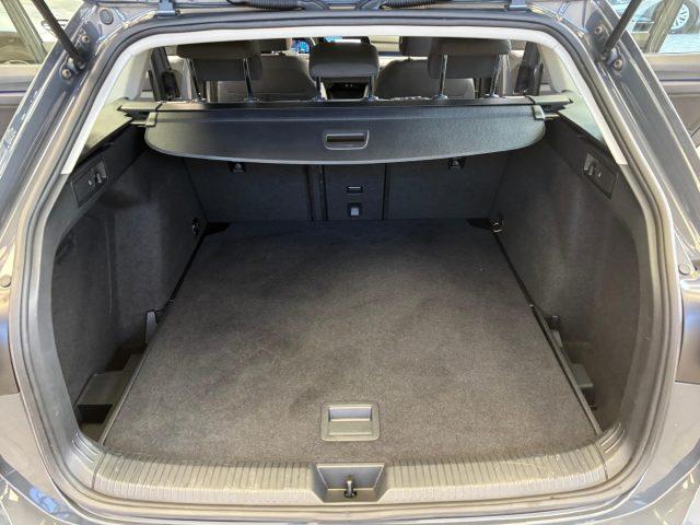 VOLKSWAGEN Golf Variant 2.0 TDI SCR DSG *UNICO PROPRIETARIO*