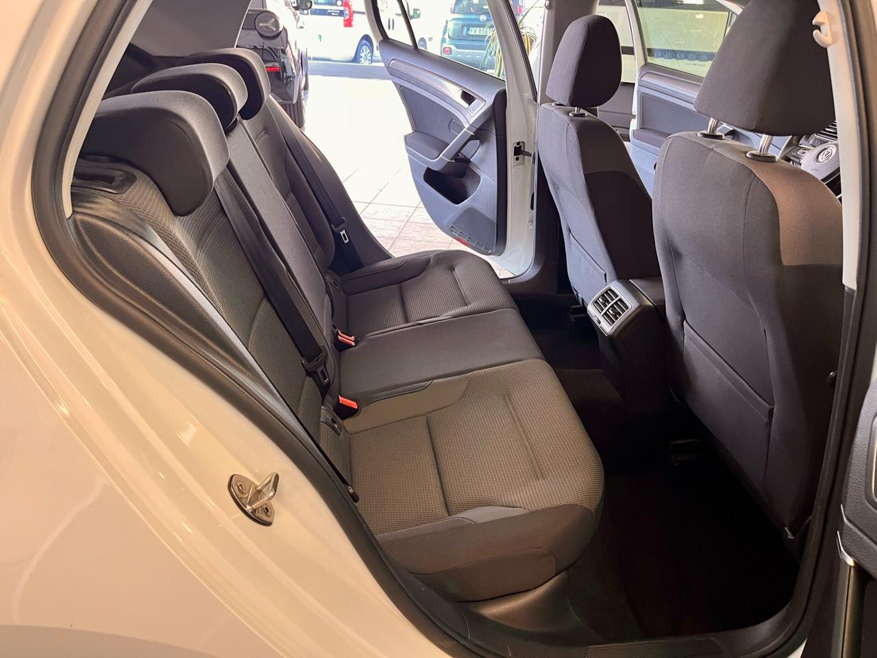 Volkswagen Golf 1.6 TDI 115 CV 5p. Business BlueMotion Technology